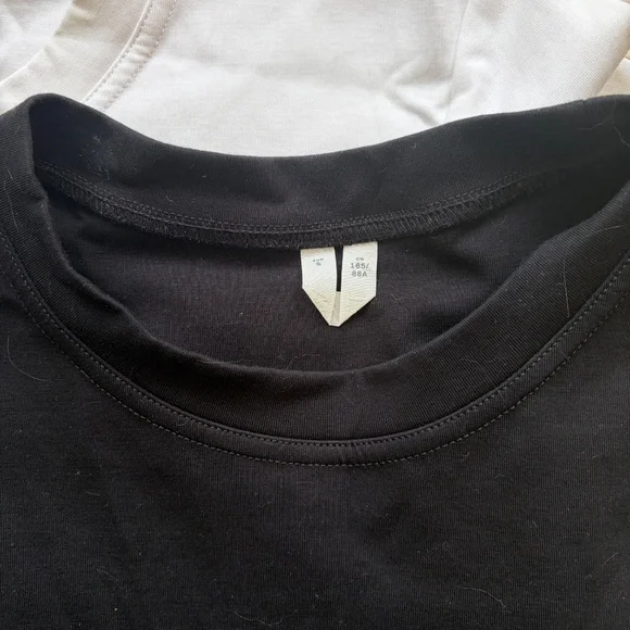 BNWOT Arket Heavyweight T shirt size small black and white - Picture 2 of 3